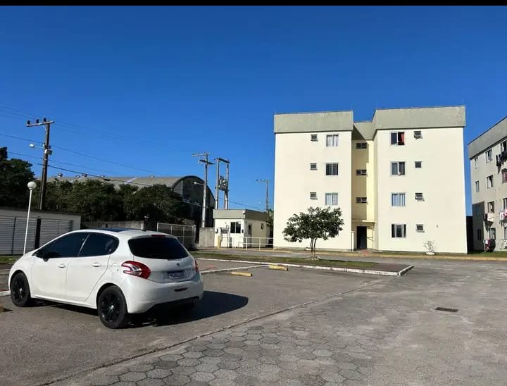 Apartamento - Venda - Cohab Mato Alto - Laguna - SC